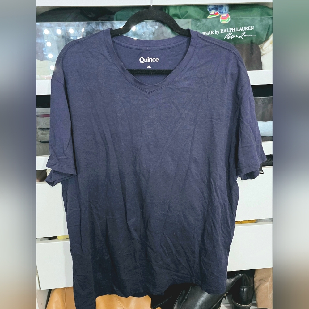 Quince Men's Navy V-neck Shirt XL